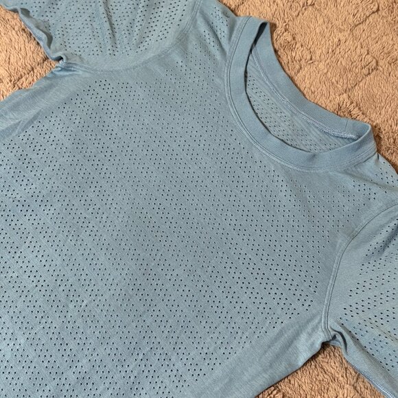 Like New Lululemon Breeze By Long Sleeve Running Athletic Top  Cascade Blue S 4 - Picture 3 of 8